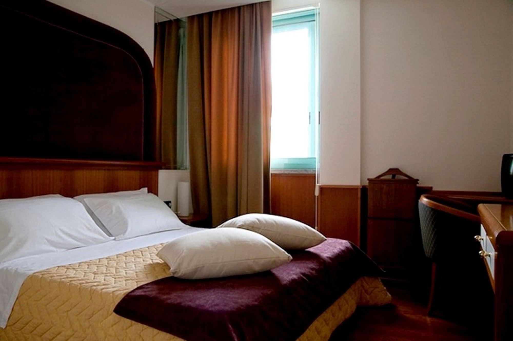 Hotel Excelsior Vasto Esterno foto
