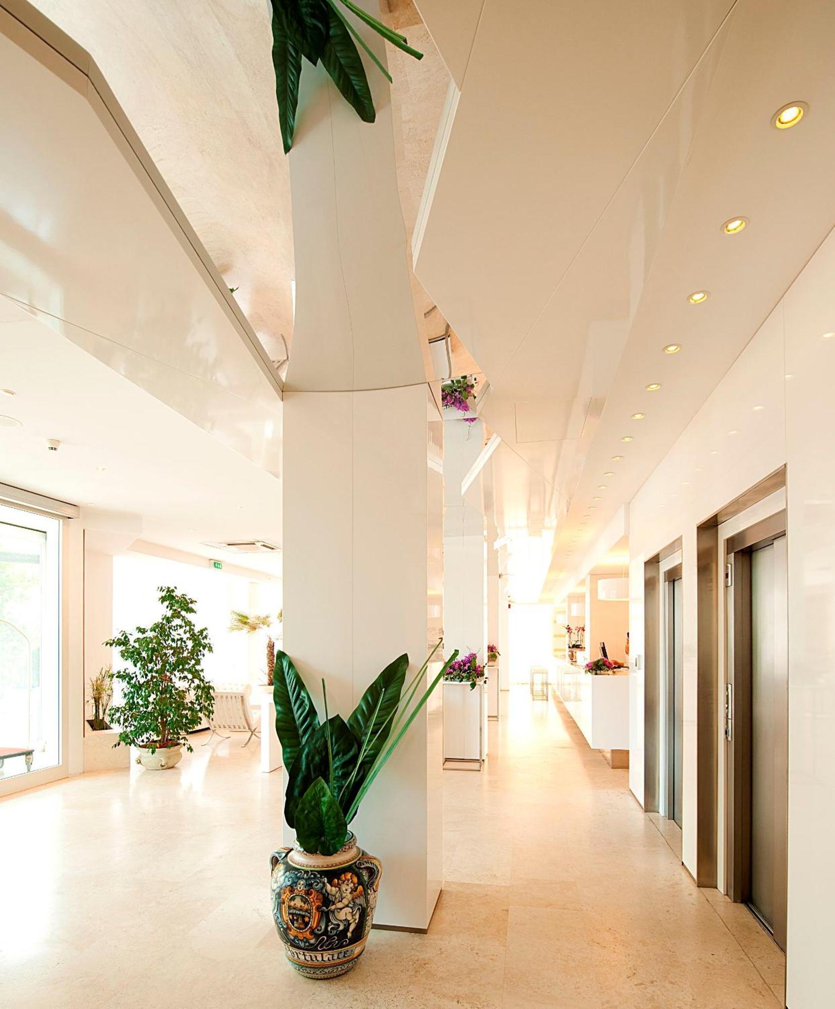 Hotel Excelsior Vasto Esterno foto